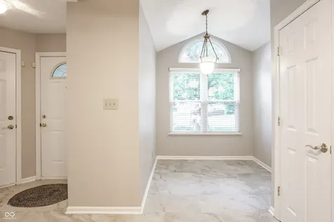 3257 Aqueous Lane Indianapolis IN 46214