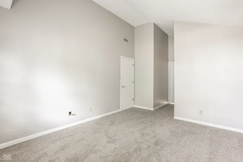 3257 Aqueous Lane Indianapolis IN 46214