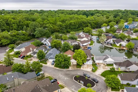 3257 Aqueous Lane Indianapolis IN 46214