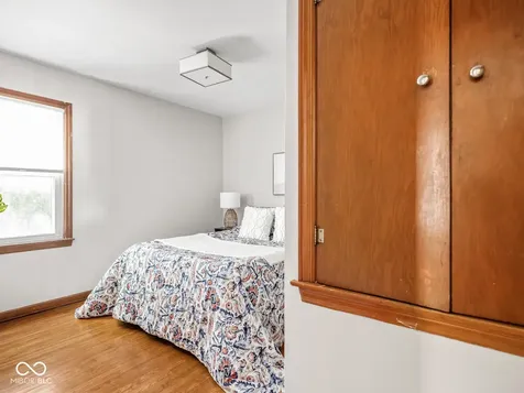 5317 E 19th Place Indianapolis IN 46218