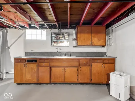 5317 E 19th Place Indianapolis IN 46218