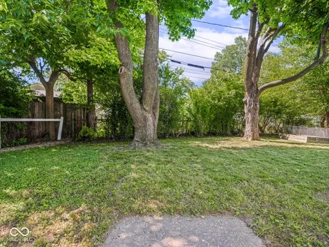 5317 E 19th Place Indianapolis IN 46218