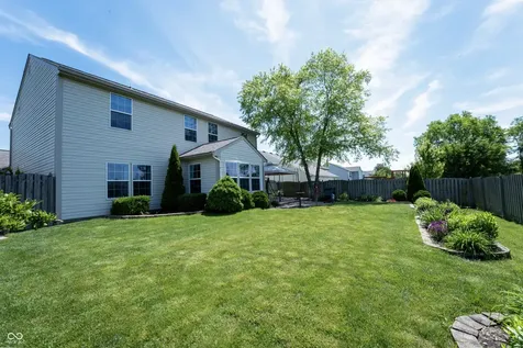 25 English Green Westfield IN 46074