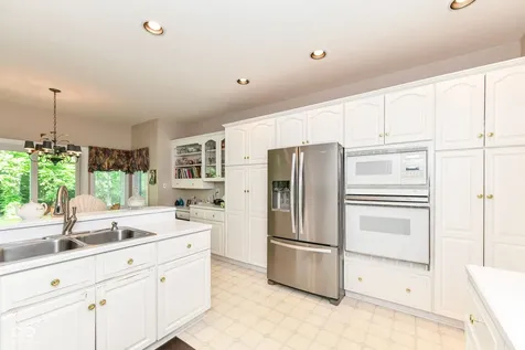 6336 Fairlane Drive W Indianapolis IN 46259