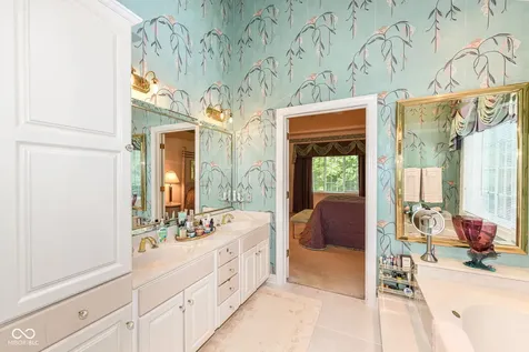 6336 Fairlane Drive W Indianapolis IN 46259