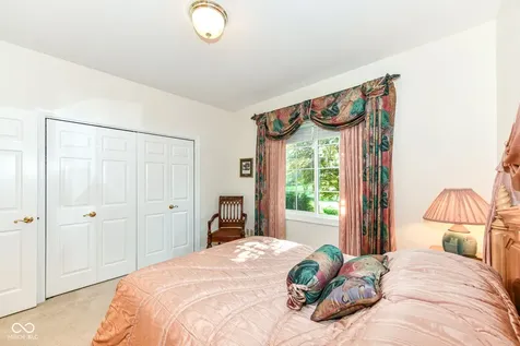 6336 Fairlane Drive W Indianapolis IN 46259