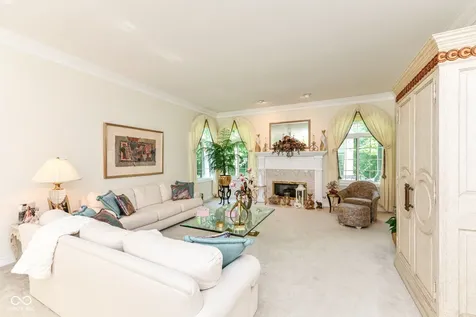 6336 Fairlane Drive W Indianapolis IN 46259