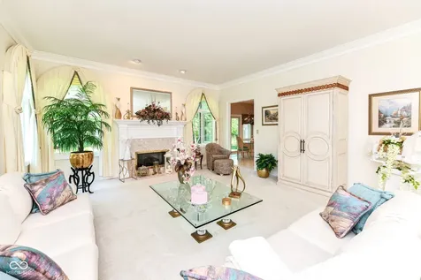 6336 Fairlane Drive W Indianapolis IN 46259