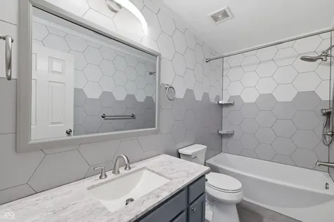 10207 Tybalt Drive Fishers IN 46038