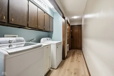 8752 Log Run Drive S Indianapolis IN 46234