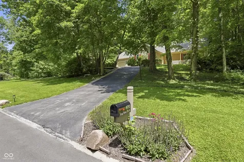 8752 Log Run Drive S Indianapolis IN 46234