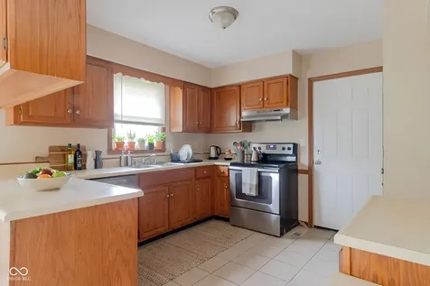 7433 Pullman Court Indianapolis IN 46256
