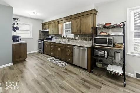 2226 Main Street Beech Grove IN 46107