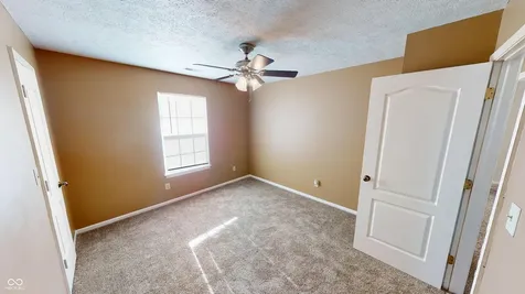 1096 Bumblebee Way Greenfield IN 46140
