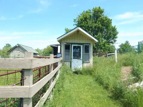 7518 N County Road 75 E Lizton IN 46149