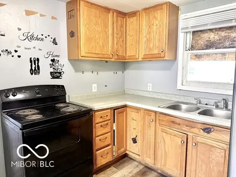 2109 S Delawanda Avenue Muncie IN 47302