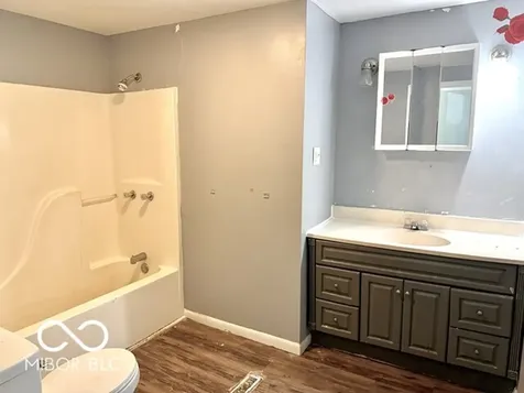 2109 S Delawanda Avenue Muncie IN 47302