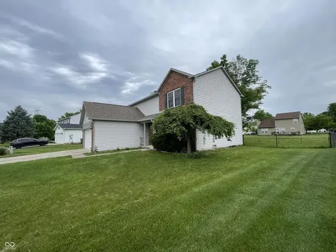 10522 Creekside Woods Drive Indianapolis IN 46239