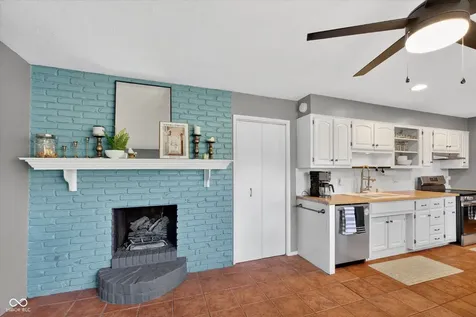 7545 Honnen Drive N Indianapolis IN 46256