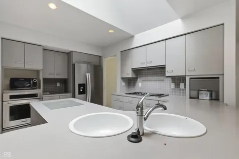 410 Beechview Lane Indianapolis IN 46217