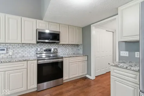 11133 Cowan Lake Court Indianapolis IN 46235