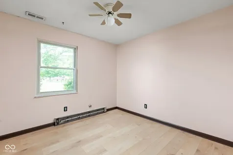 4762 W 1120 N New Palestine IN 46163