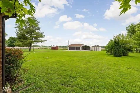 4762 W 1120 N New Palestine IN 46163