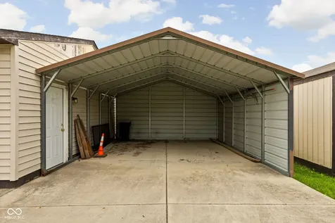 4762 W 1120 N New Palestine IN 46163