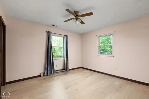 4762 W 1120 N New Palestine IN 46163