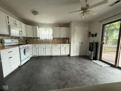 6122 Cheri Court Indianapolis IN 46237