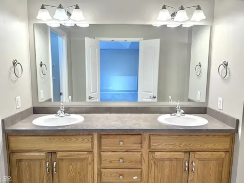 5263 Brooks Bend Greenwood IN 46143