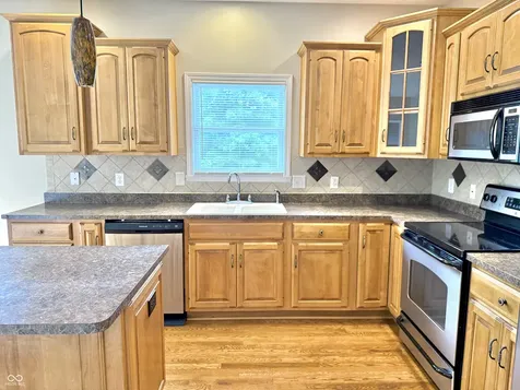 5263 Brooks Bend Greenwood IN 46143