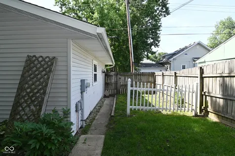 55 W Harrison Street Mooresville IN 46158
