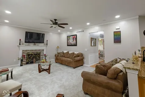 525 Viburnum Run Westfield IN 46074