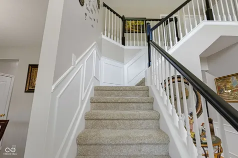 525 Viburnum Run Westfield IN 46074