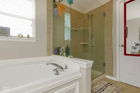 525 Viburnum Run Westfield IN 46074