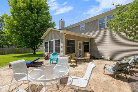 525 Viburnum Run Westfield IN 46074