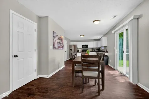 9941 Comb Run Court Avon IN 46123
