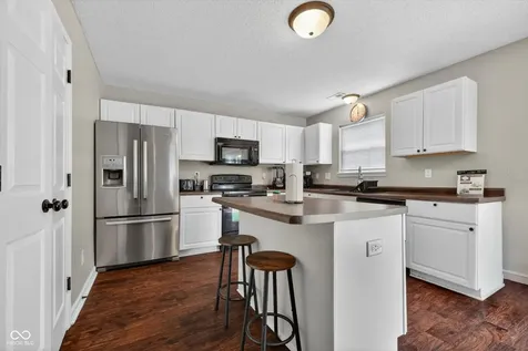9941 Comb Run Court Avon IN 46123