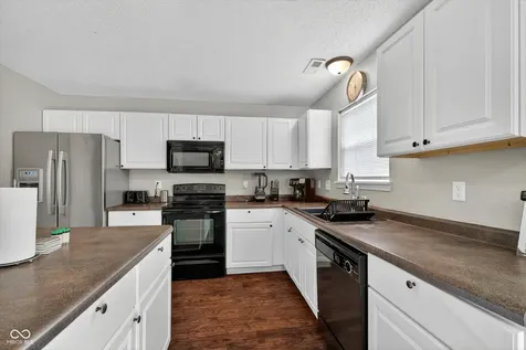 9941 Comb Run Court Avon IN 46123