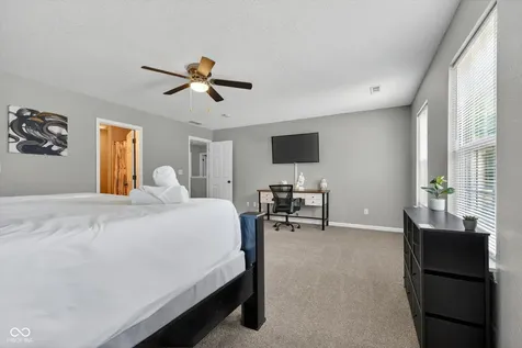 9941 Comb Run Court Avon IN 46123