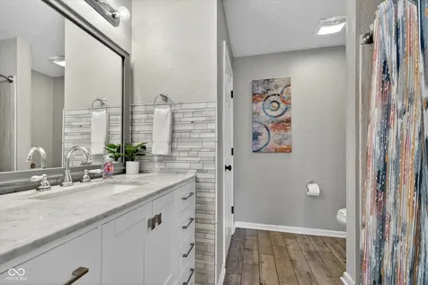 9941 Comb Run Court Avon IN 46123