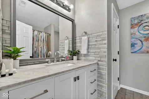 9941 Comb Run Court Avon IN 46123