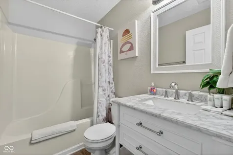 9941 Comb Run Court Avon IN 46123
