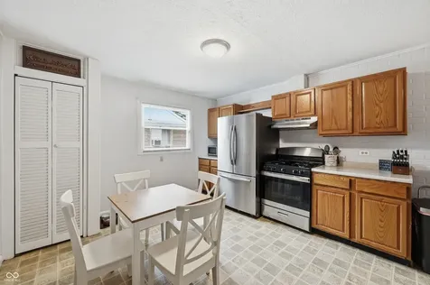 460 Southgate Drive Greenwood IN 46143