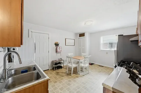 460 Southgate Drive Greenwood IN 46143