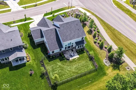 19910 Chatham Green Drive Westfield IN 46074