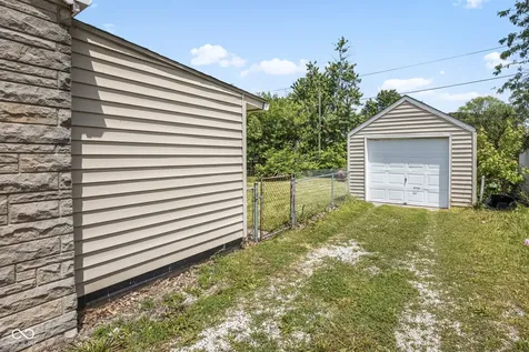 1413 Wallace Avenue Indianapolis IN 46201