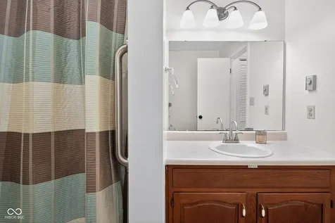 709 Shoreline Drive Cicero IN 46034