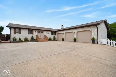 709 Shoreline Drive Cicero IN 46034